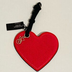 Victoria’s Secret NWT Heart Luggage Tag